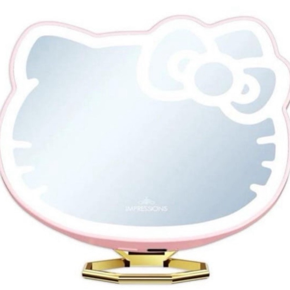 Hello Kitty LED mirror